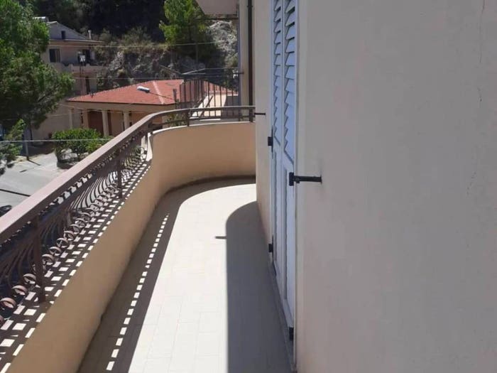 Appartamento con 5 locali in vendita in Via Arene Bianche, Santa Severina