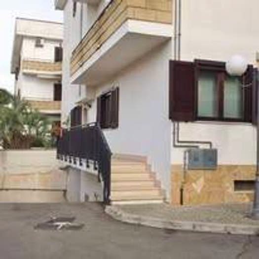 Appartamento trilocale in vendita in Via Madonna di Costantinopoli, Merine, Lizzanello