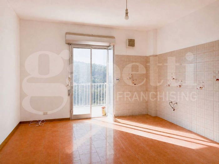 Appartamento con 5 locali in vendita in Via Gulfi, Centro, Chiaramonte Gulfi