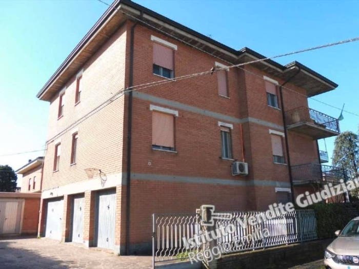 Appartamento con 6 locali in vendita in Via della Pergola fraz Lesignana, Ganaceto Lesignana, Modena