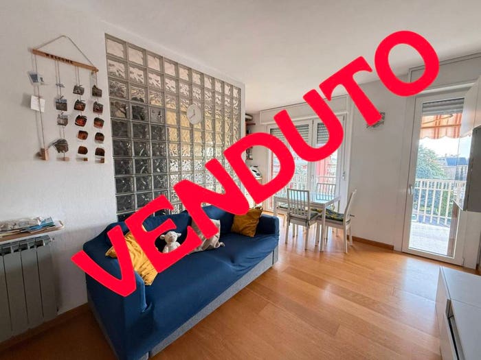Appartamento trilocale in vendita in Via dei Caduti, Centro, Assago