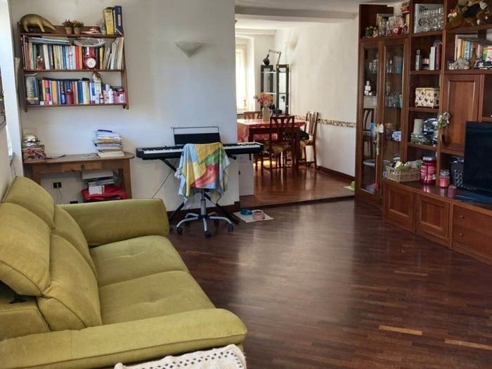 Appartamento quadrilocale in vendita in Via Carloforte, Pegli, Genova