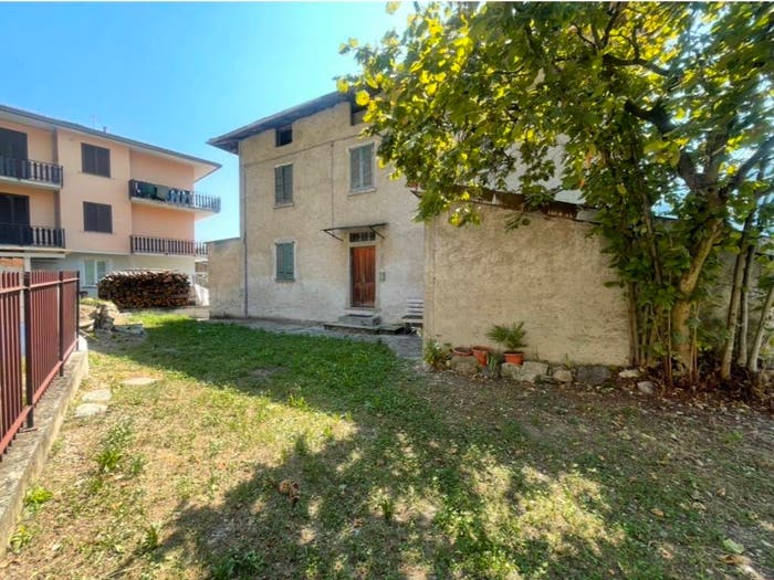 Casa quadrilocale in vendita in Via Magiasca, Centro, Ardenno
