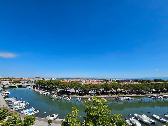 Appartamento con 5 locali in vendita in Riva Sebastiano Scaramuzza, Centro, Grado