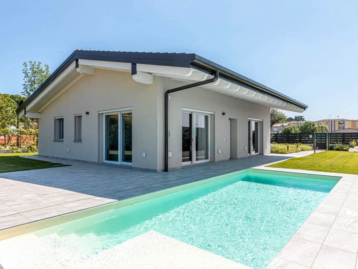Casa quadrilocale in vendita in Affi