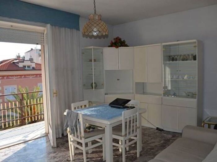 Appartamento trilocale in vendita in Centro, Bordighera