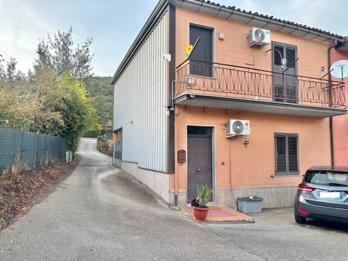 Casa trilocale in vendita in Via Alvanella, Centro, Monteforte Irpino