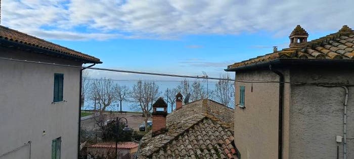 Casa con 6 locali in vendita in Centro, Magione