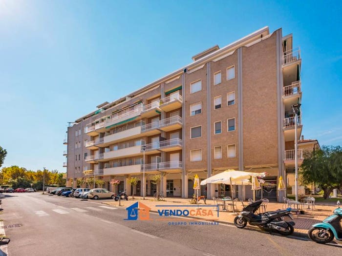 Appartamento trilocale in vendita in Piazza Europa, Centro, Albenga