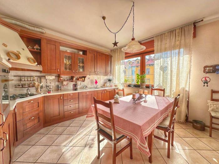 Appartamento quadrilocale in vendita in Via Rue Liconi, Centro, Aosta