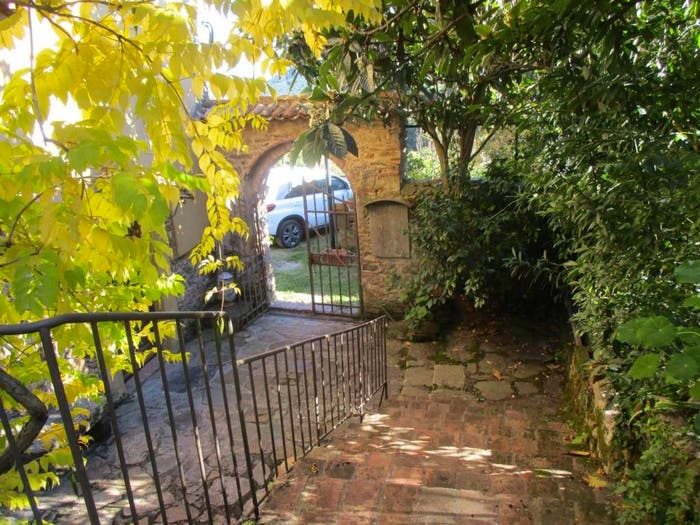 Casa con 6 locali in vendita in Centro, Buti