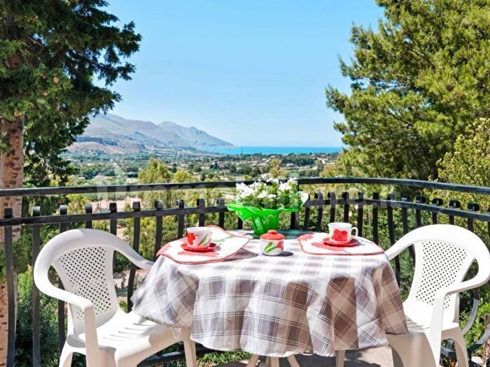 Casa quadrilocale in vendita in Contrada Costa Romita, Castellammare del Golfo