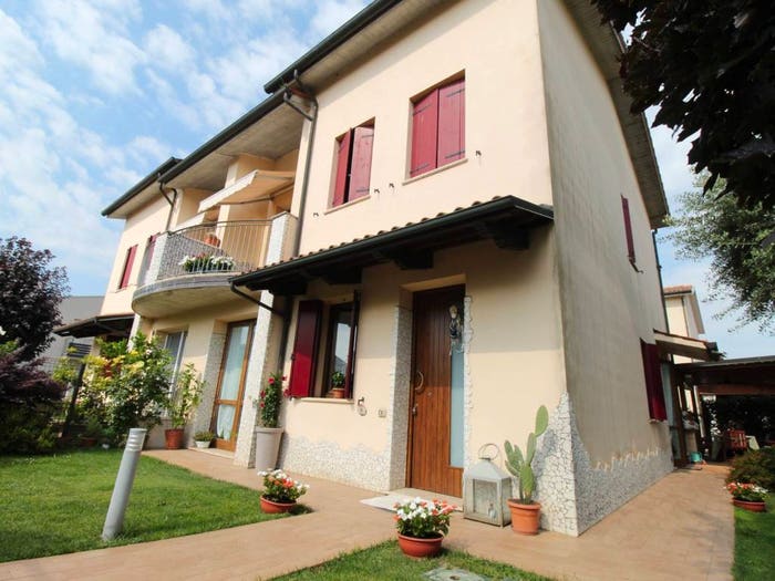 Casa con 6 locali in vendita in Piazza San Marco, Centro, Lonigo