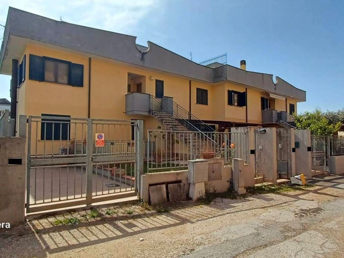 Appartamento trilocale in vendita in Via Suessa Pometia, Montello Ferriere, Latina