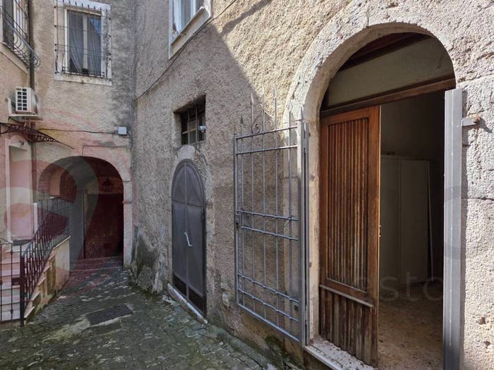 Casa con 6 locali in vendita in Via Lanna, Centro, Arce