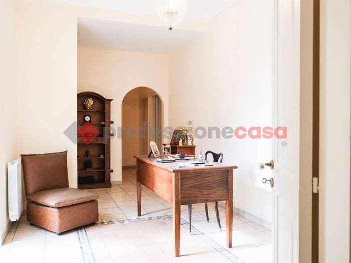 Casa con 6 locali in vendita in Via Dott Placido Fiore, Centro, Montalbano Elicona
