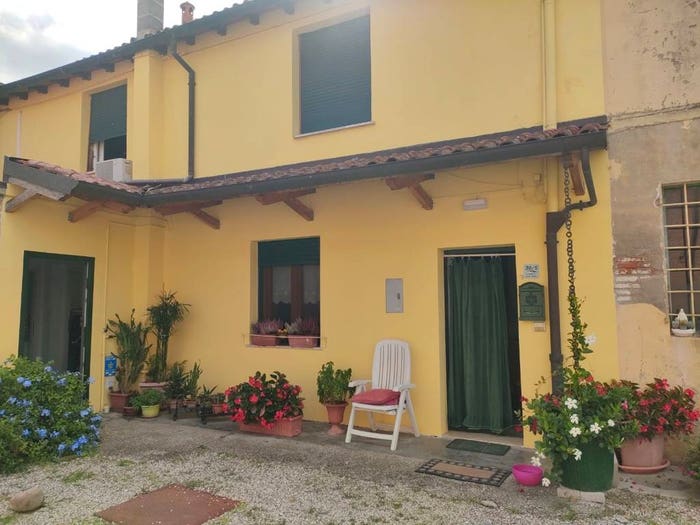 Casa con 6 locali in vendita in Via Monte Oliveto, Baura Correggio, Ferrara