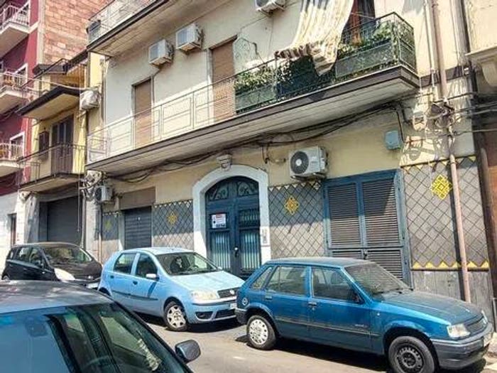 Casa con 6 locali in vendita in Via Circumvallazione, Paternò