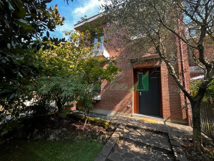 Casa quadrilocale in vendita in Via Salvatore Quasimodo, Bernate La Ca', Arcore
