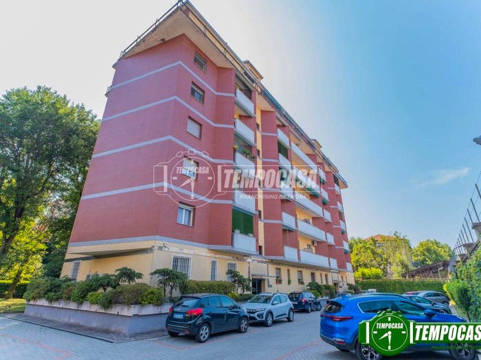 Appartamento quadrilocale in vendita in Via Domokos, San Carlo, Milano