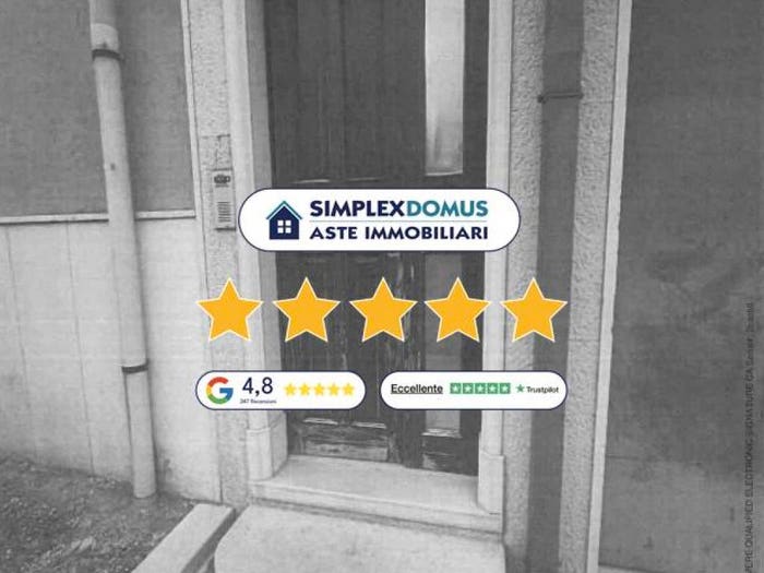 Appartamento con 5 locali in vendita in via Duca di Genova, Apricena