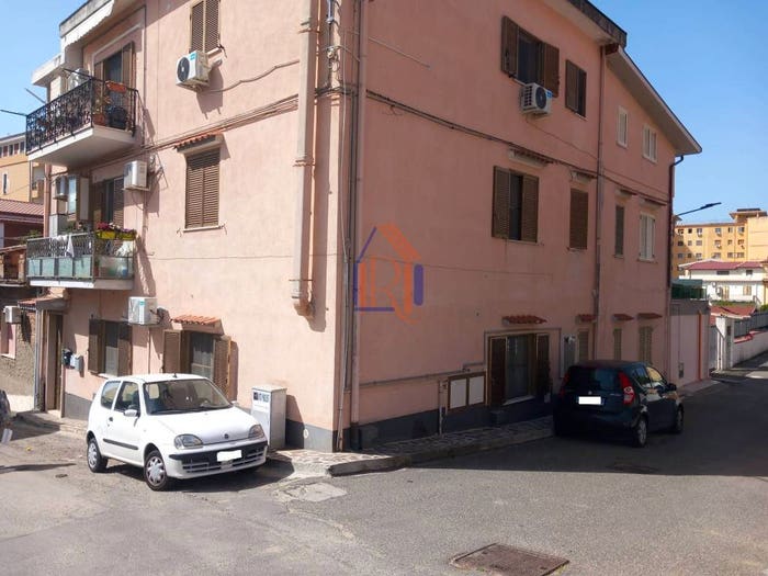 Appartamento trilocale in vendita in Via Milazzo, Catanzaro Lido, Catanzaro