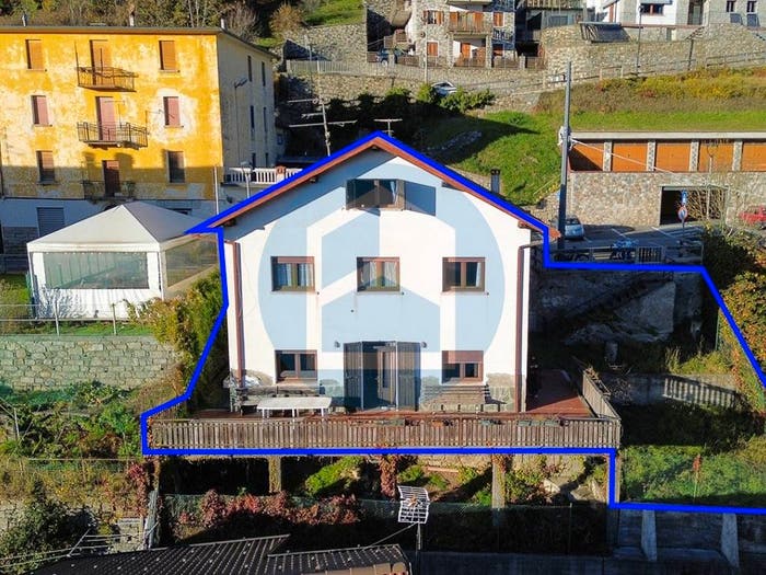 Casa con 6 locali in vendita in Via Roma, Centro, Cevo