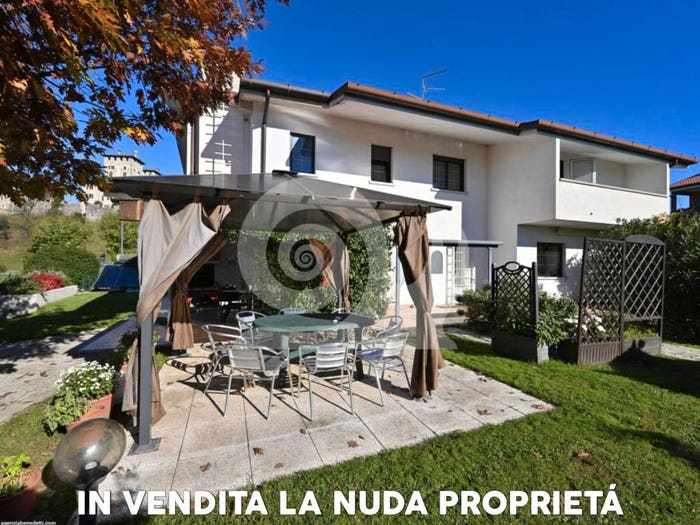 Casa con 6 locali in vendita in Centro, Cassacco