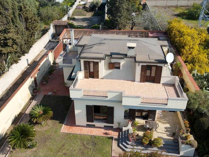 Casa con 6 locali in vendita in Viale Leonardo da Vinci, Margine Rosso Sant'Anastasia, Quartu Sant'Elena