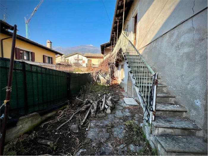 Casa con 6 locali in vendita in La Fontaine, Centro, Gressan