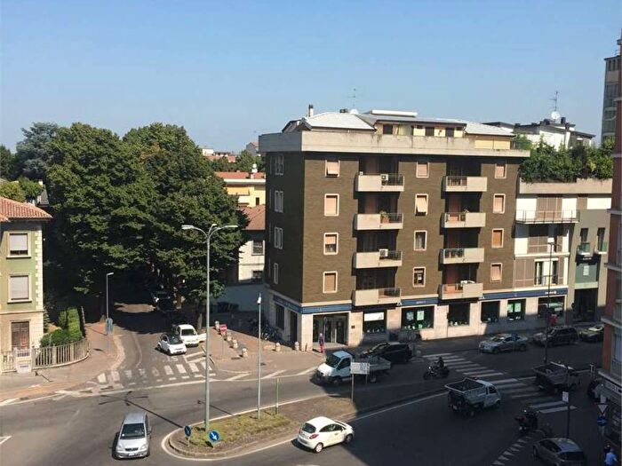 Appartamento con 5 locali in vendita in Dante Cheope, Piacenza