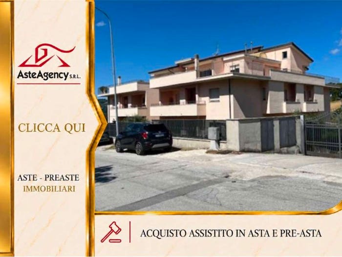 Appartamento con 5 locali in vendita in Via XXV Aprile snc, Centro, Gualdo Tadino