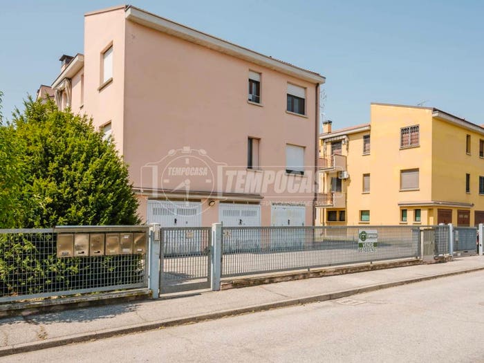 Appartamento trilocale in vendita in Via Pio La Torre, Centro, Castello d'Argile