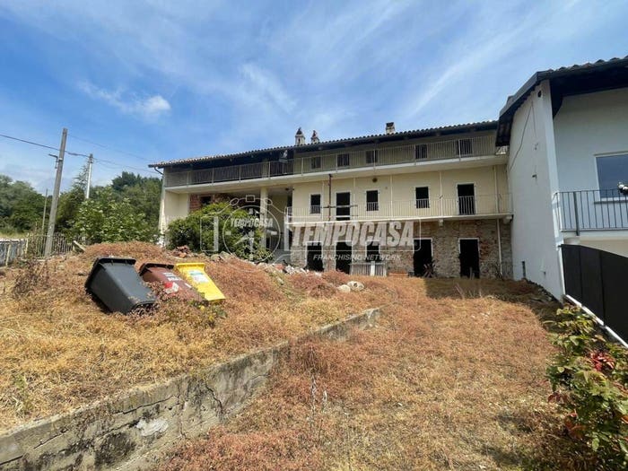 Casa con 6 locali in vendita in Via FRAZ SPINETO, Centro, Castellamonte