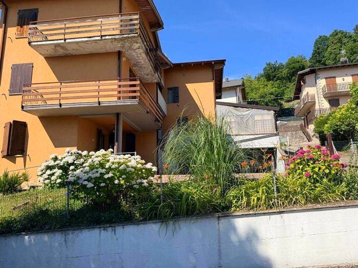 Appartamento con 6 locali in vendita in Via Monte di Sotto, Centro, Fanano