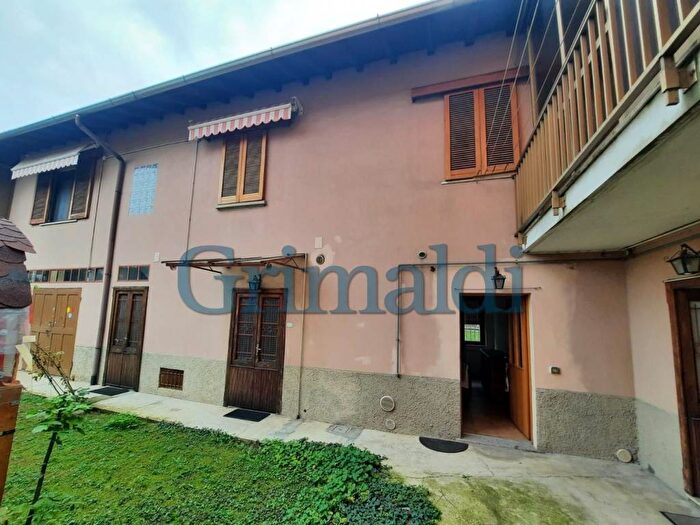 Casa con 6 locali in vendita in Via Giuseppe Fanin, Centro, Arluno