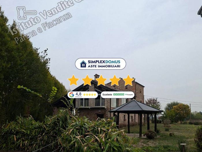 Casa con 6 locali in vendita in via Muroni Sanguinaro, Noceto