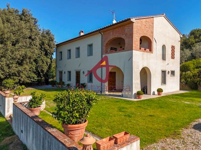 Casa con 6 locali in vendita in Centro, Lamporecchio