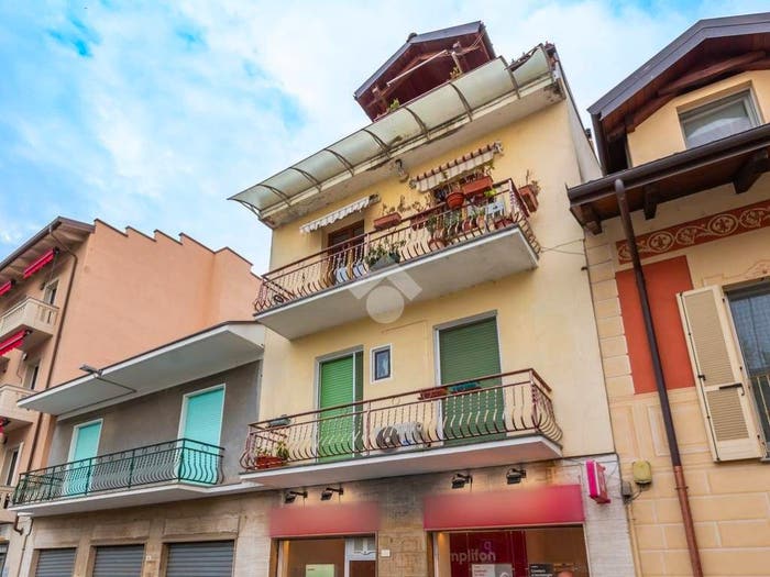 Appartamento trilocale in vendita in Piazza Alfieri, Centro, Beinasco