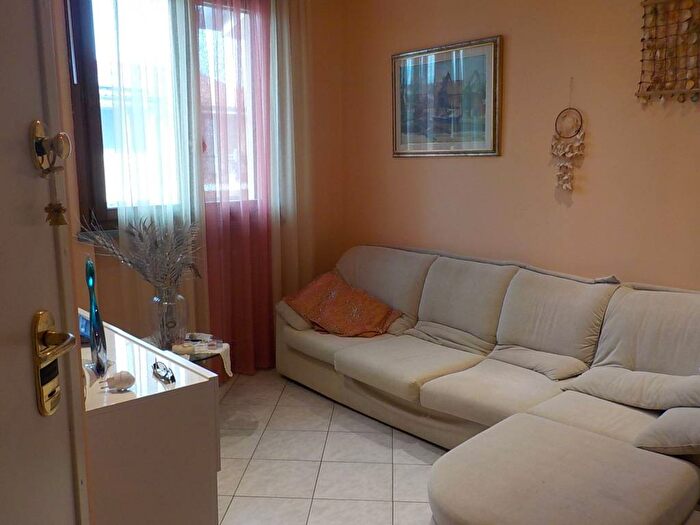 Appartamento con 5 locali in vendita in Via Genova, Centro, Ponte Buggianese
