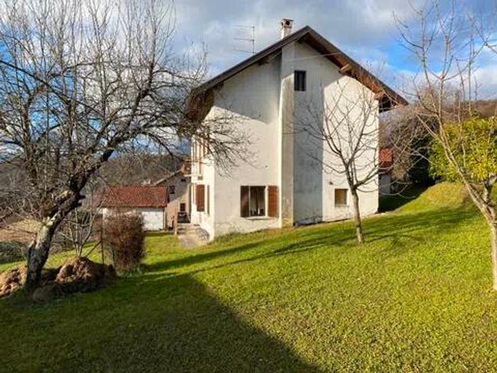 Casa quadrilocale in vendita in Cornei, Alpago