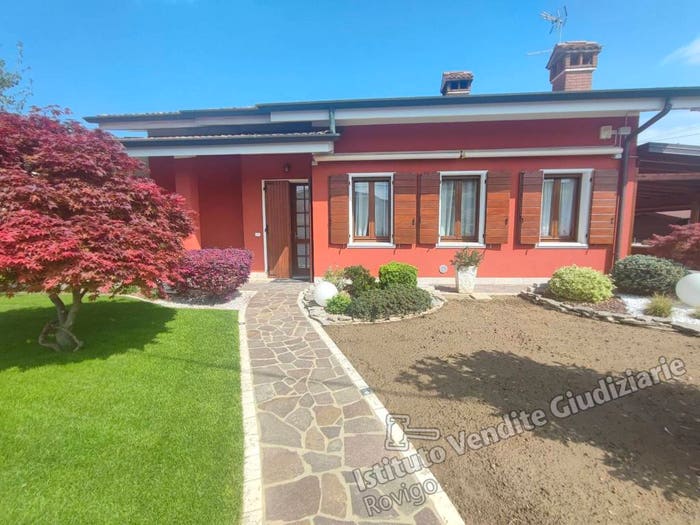 Casa con 5 locali in vendita in Via Ercole Sarti n, Ficarolo