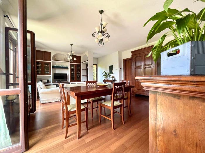 Casa quadrilocale in vendita in Via Varese, Centro, Appiano Gentile