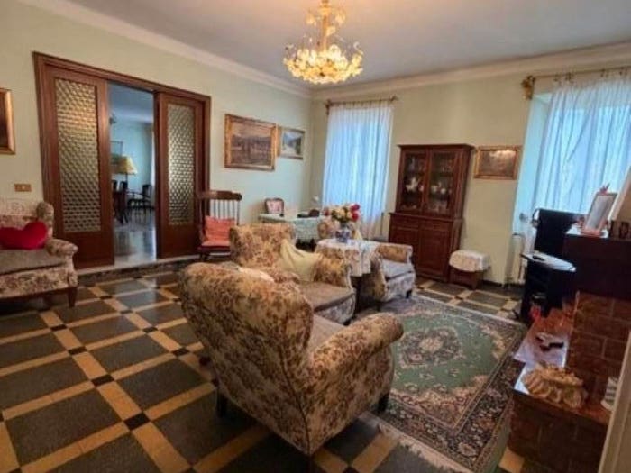 Appartamento con 6 locali in vendita in Via delle Muretta, Camaiore Paese, Camaiore