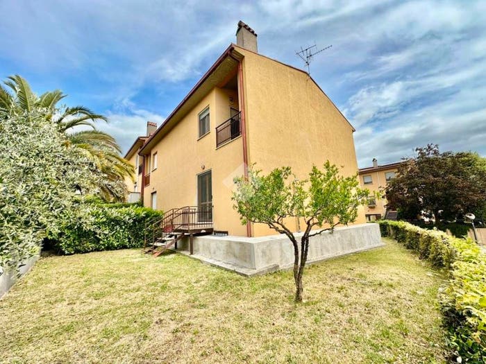 Appartamento trilocale in vendita in castel ritaldi Via Don Guerrino, Centro, Castel Ritaldi