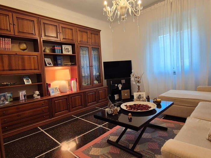 Appartamento quadrilocale in vendita in Via Mantova, Molassana, Genova