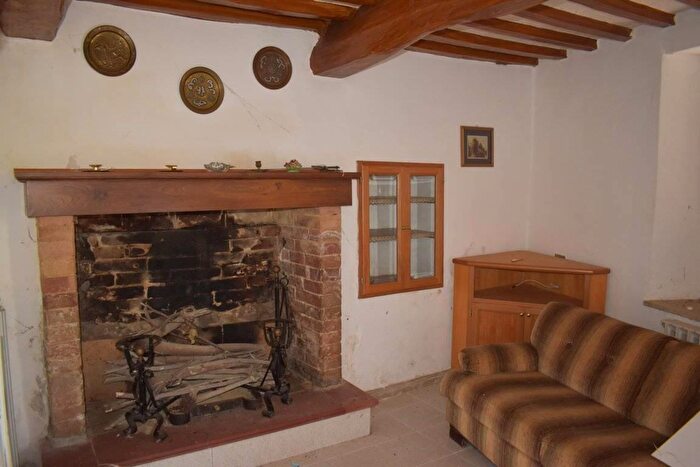Casa quadrilocale in vendita in Via Siena, Perugia