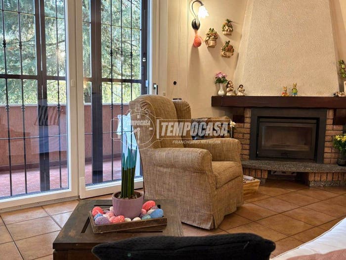 Appartamento trilocale in vendita in Via OSNAGO, Centro, Lomagna