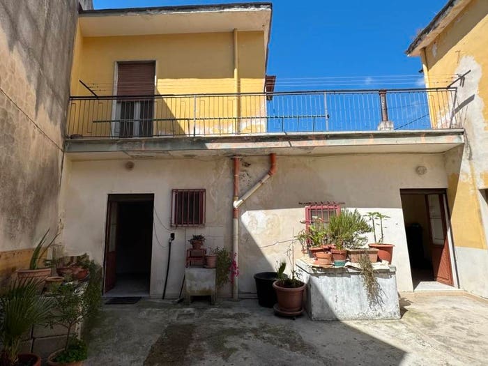 Appartamento quadrilocale in vendita in Via Cesare Battisti, Centro, Roccarainola