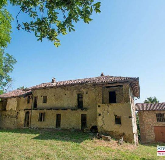 Casa con 6 locali in vendita in Regione Ronconuovo, Loazzolo